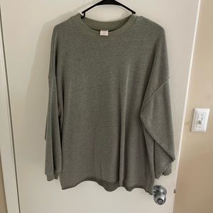 small over sized olive lounge/sweatshirt